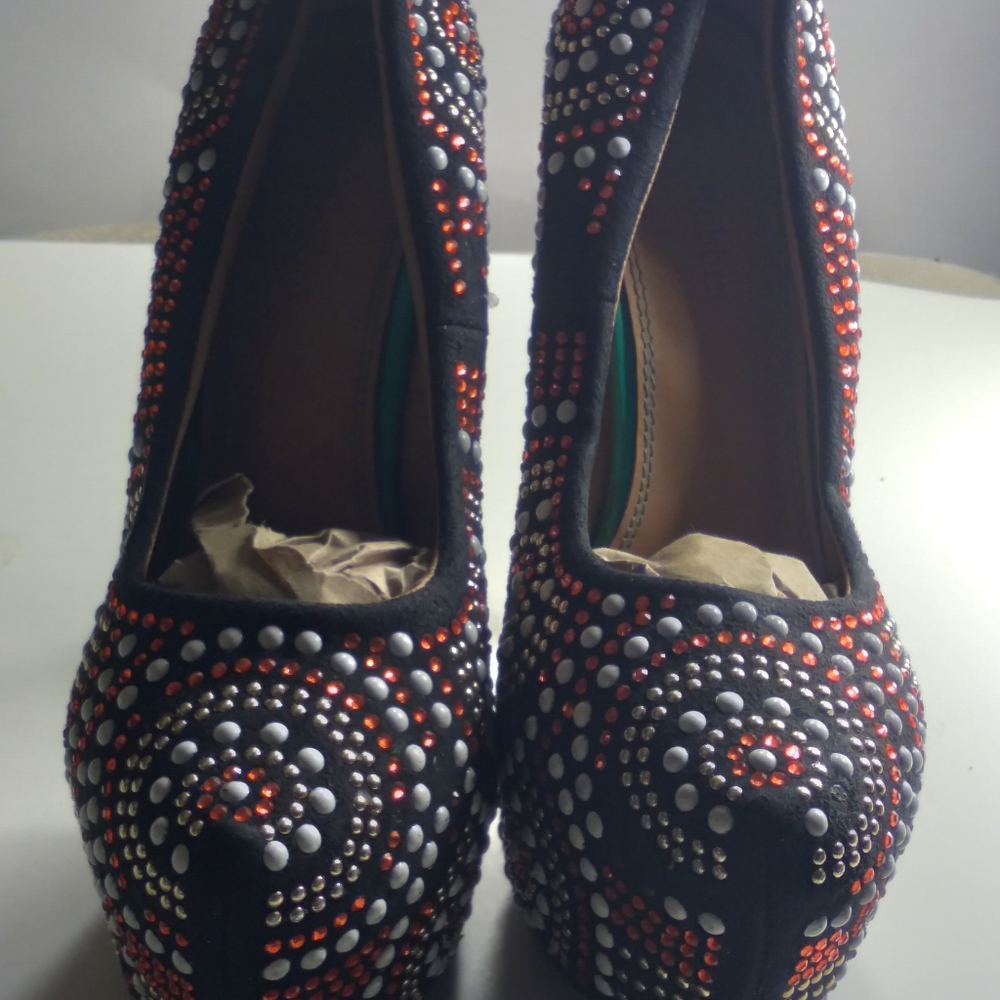 Shoes - Picture 14 of 15